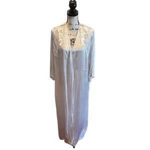 Josie Natori Vintage Satin Robe White Medium Lace pearls Intimate sleepwear